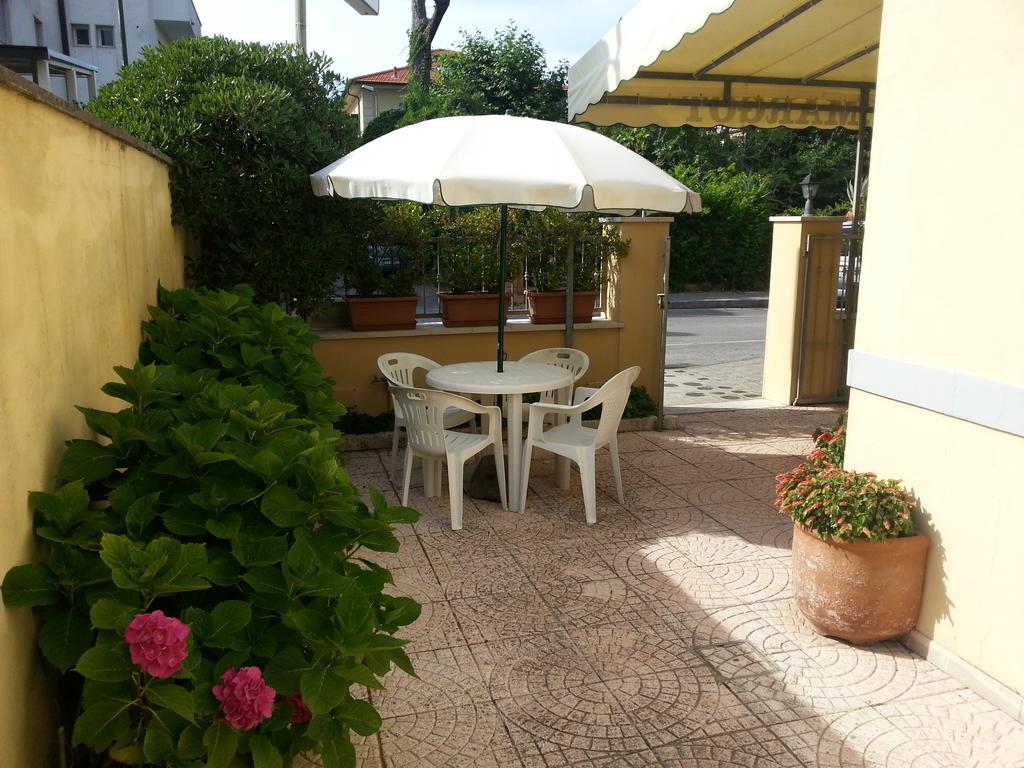 Hotel Margot Lido di Camaiore Eksteriør bilde