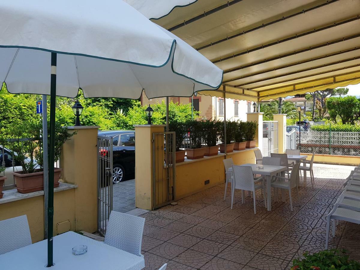 Hotel Margot Lido di Camaiore Eksteriør bilde